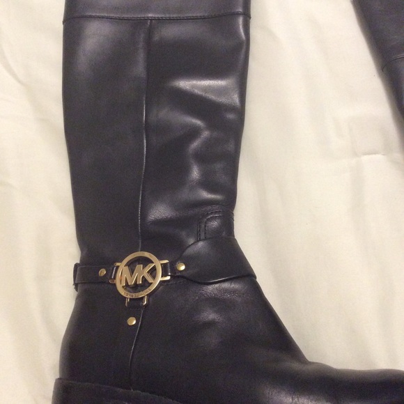 Michael Kor black leather boots - Picture 3 of 10